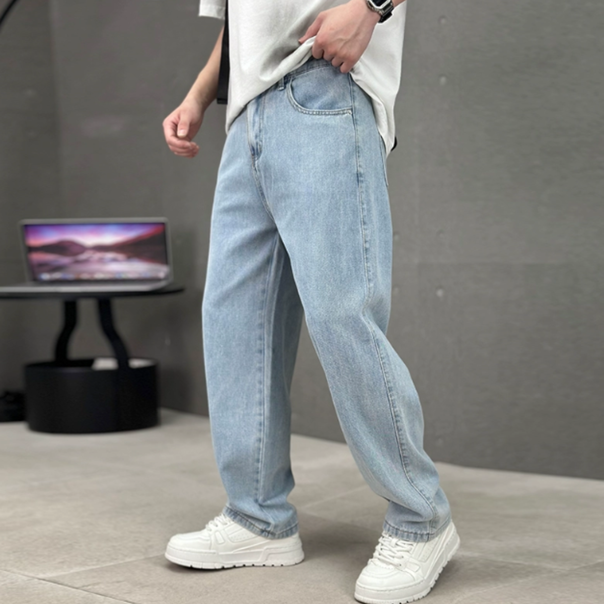 Men's Straight Leg Jeans – Relaxed Wide Fit Casual Denim