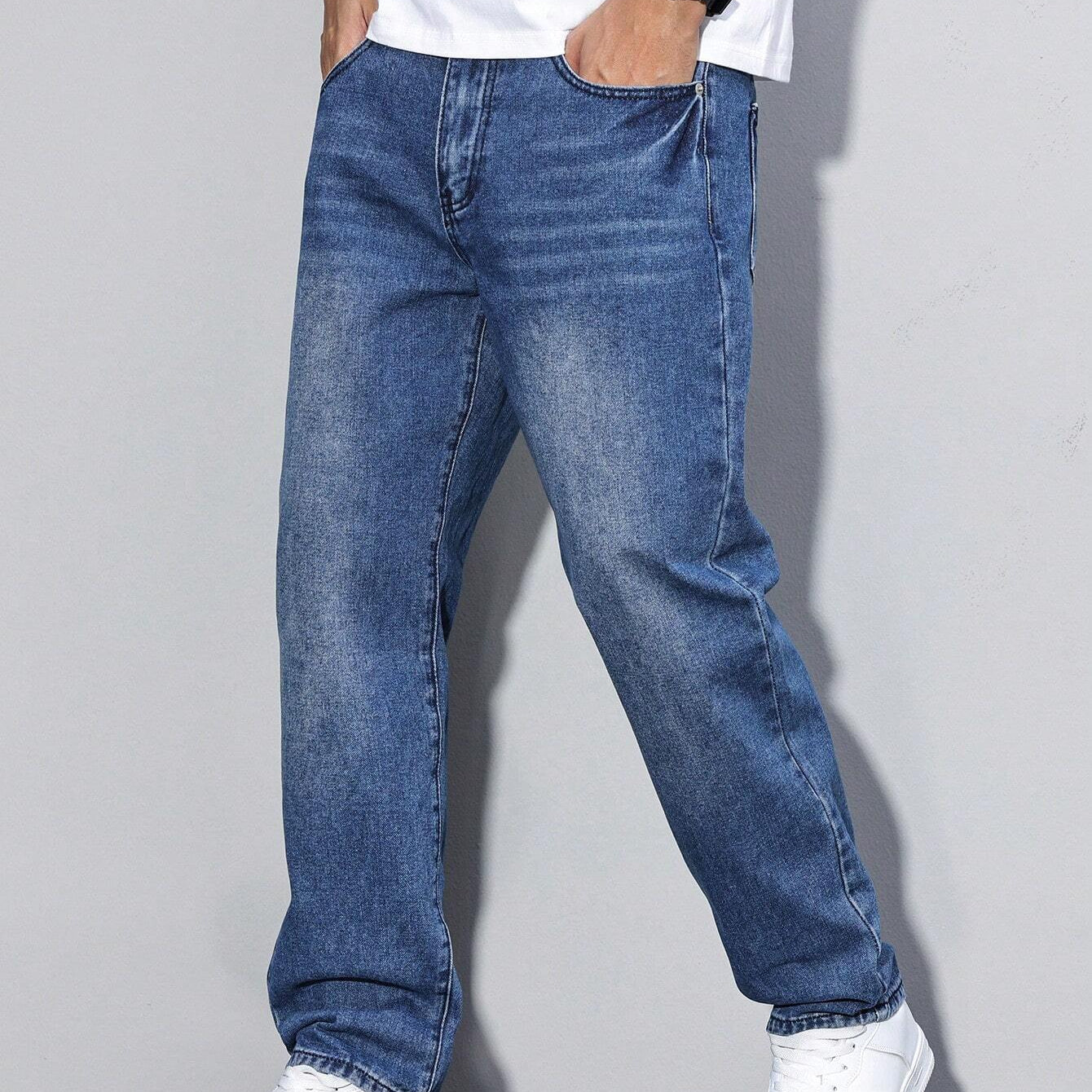 Men's Relaxed Fit Jeans – Straight Leg Casual Denim Trousers